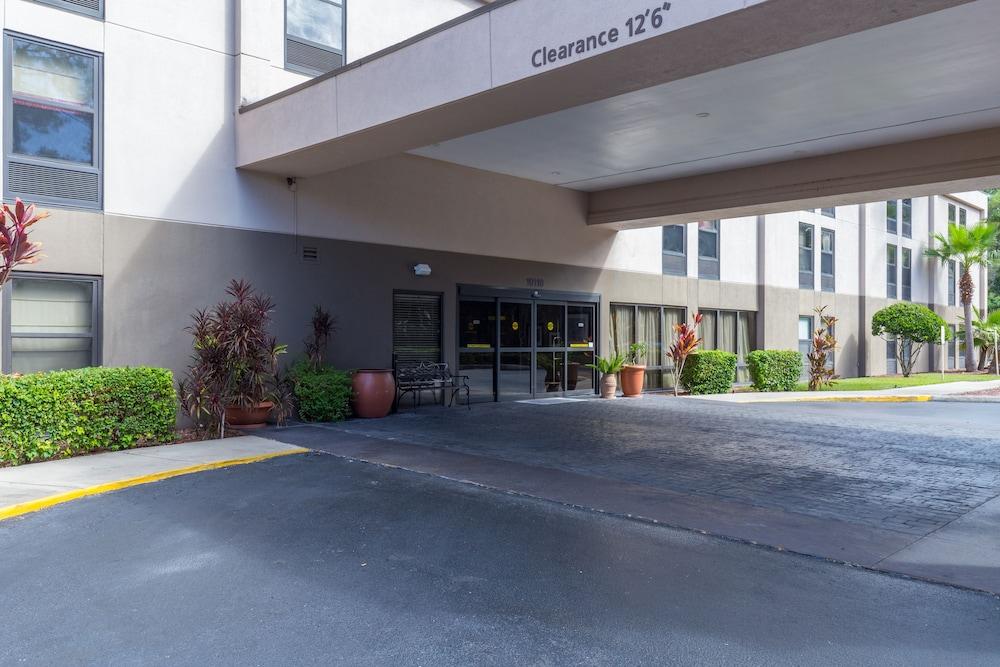 Spark By Hilton Tampa Brandon Exterior foto
